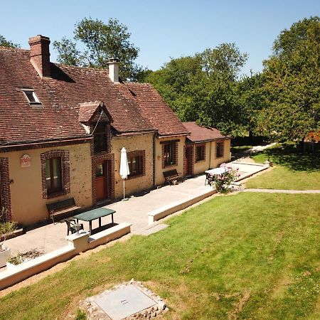 les gites de la maison lierue Thiron-Gardais Extérieur photo