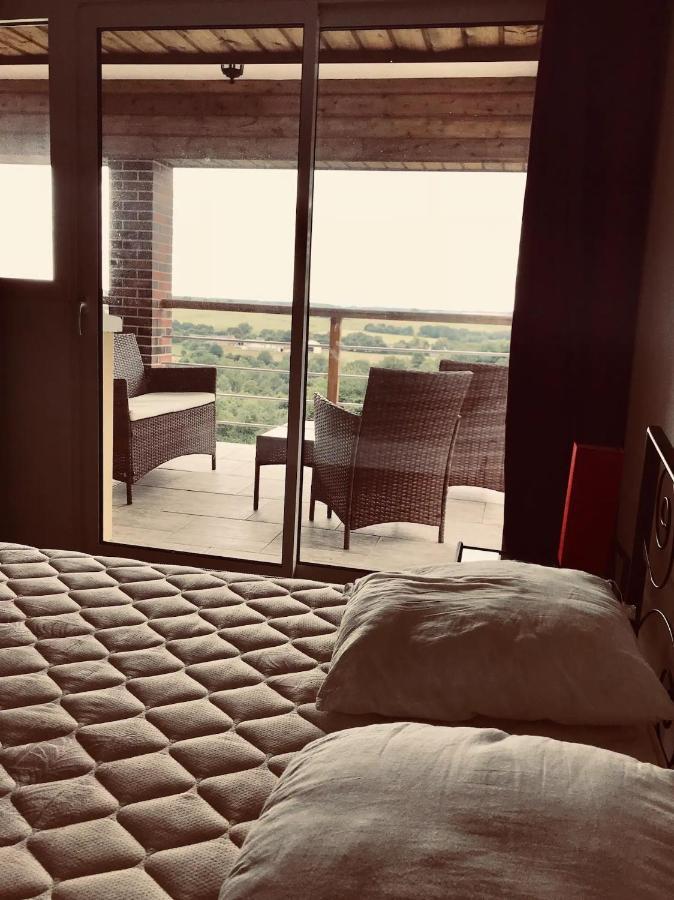 les gites de la maison lierue Thiron-Gardais Extérieur photo